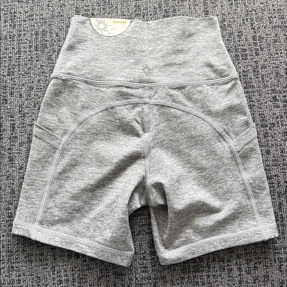 NWT Offline by Aerie Hi-Rise The Hugger Bike Short, 5” Inseam, XS - Picture 2 of 5